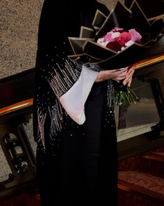 Amina أمينة