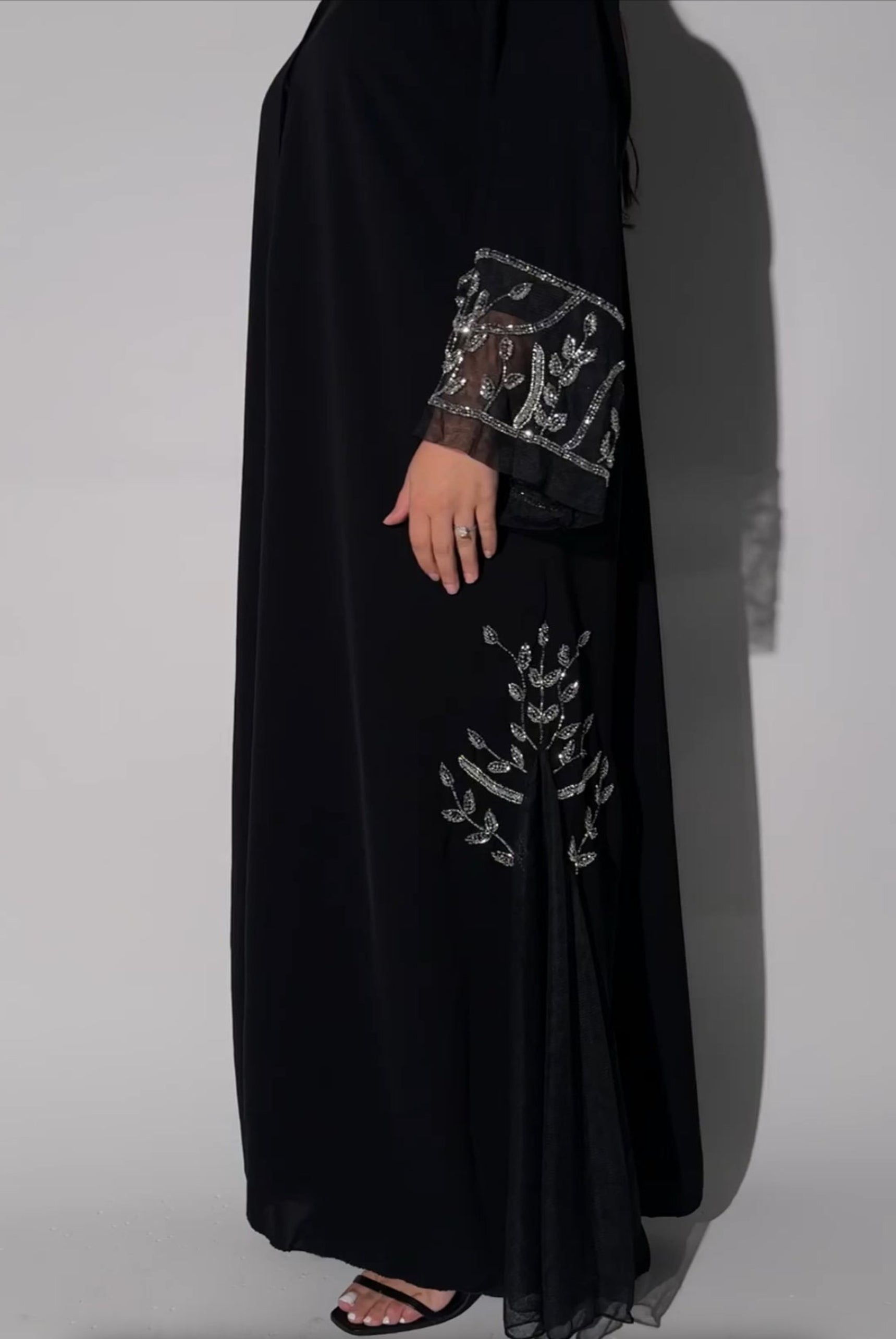 Sima سيما (Black)