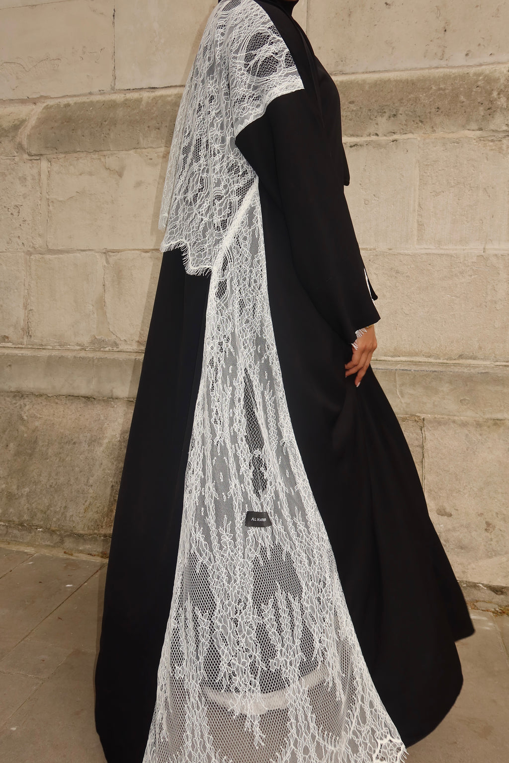 Layaan ليان (Black) *PRE-ORDER*