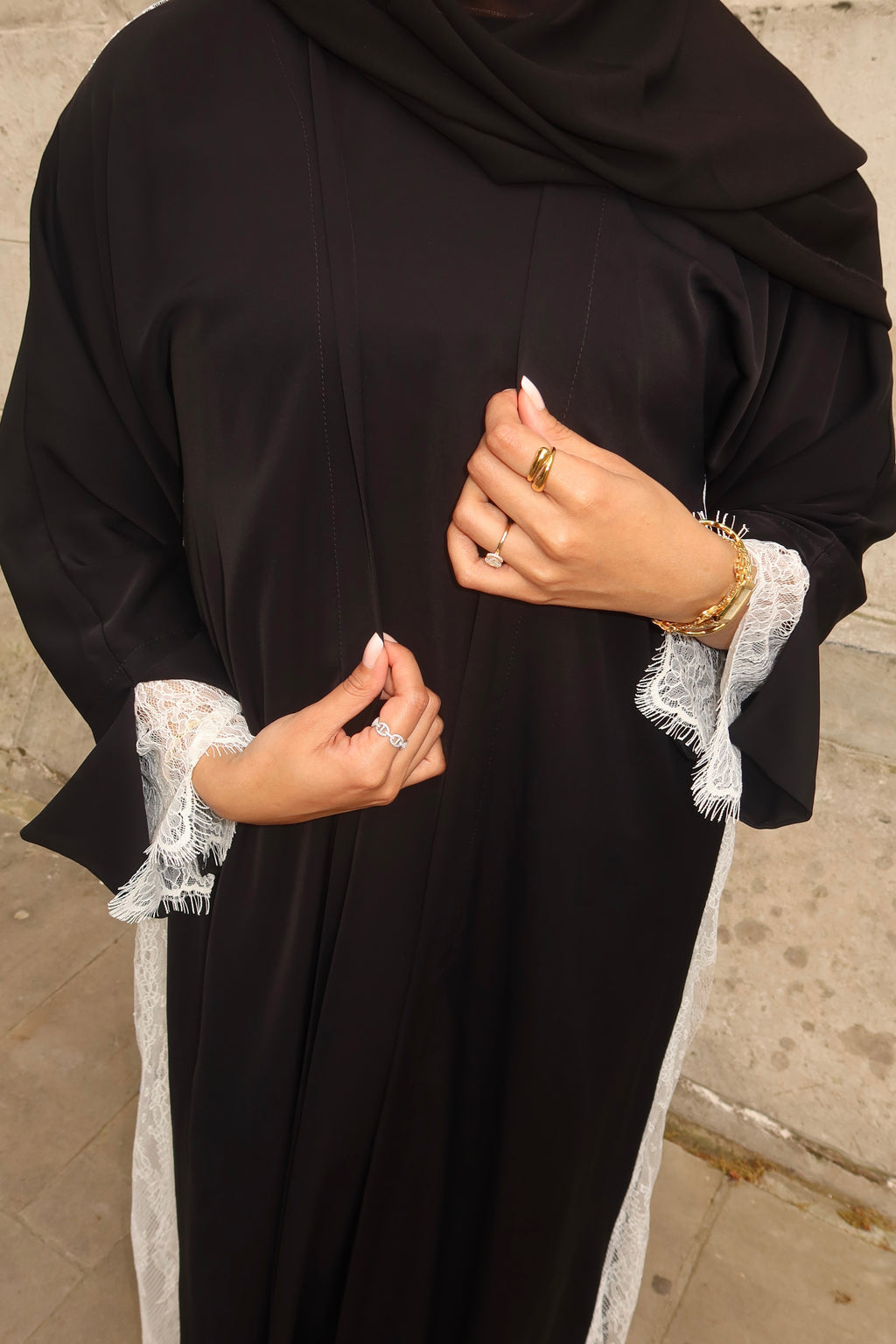 Layaan ليان (Black) *PRE-ORDER*