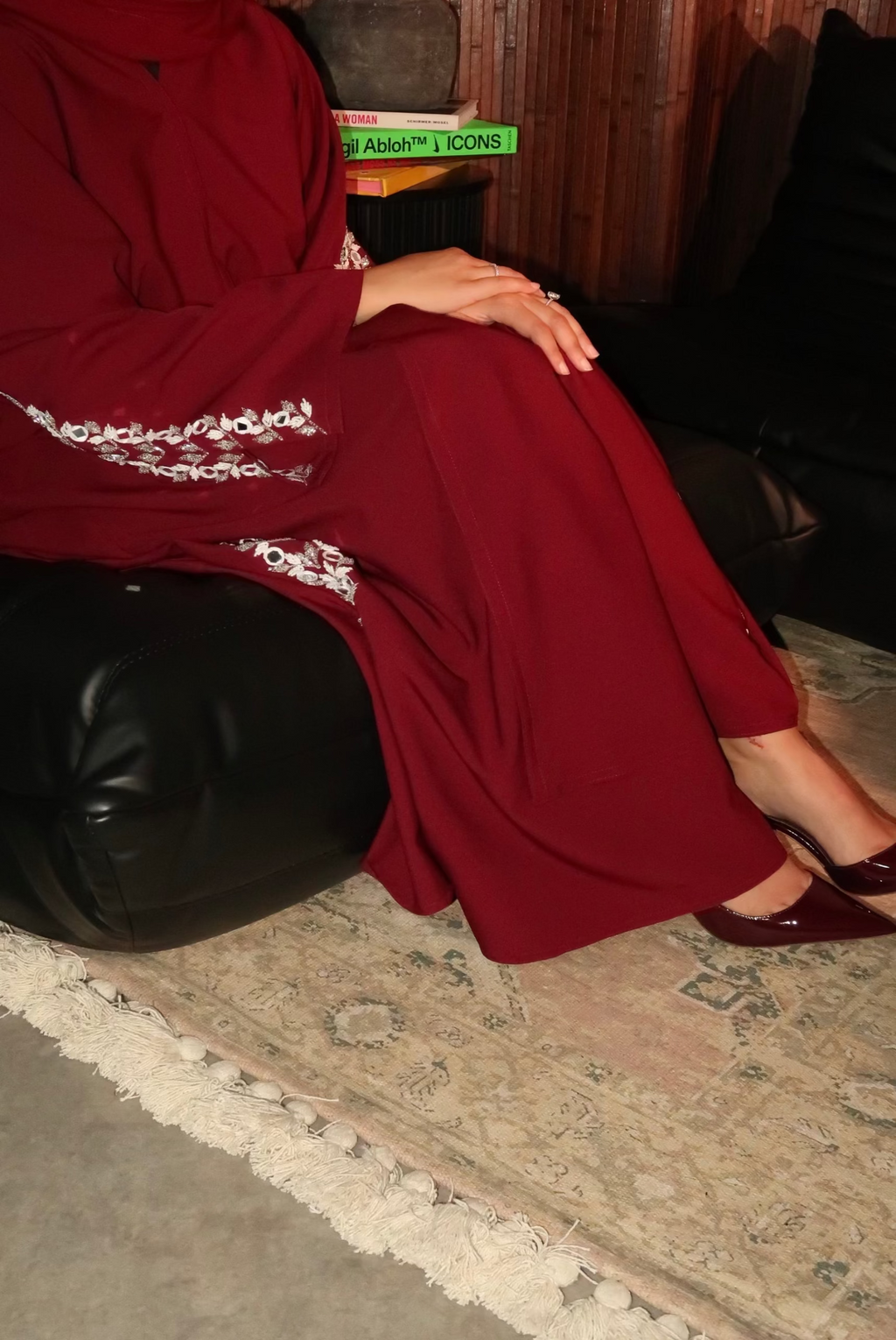 Aaira  أرى (Burgundy)