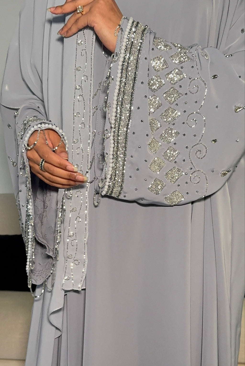 Maysoon ميسون (Dove Grey)