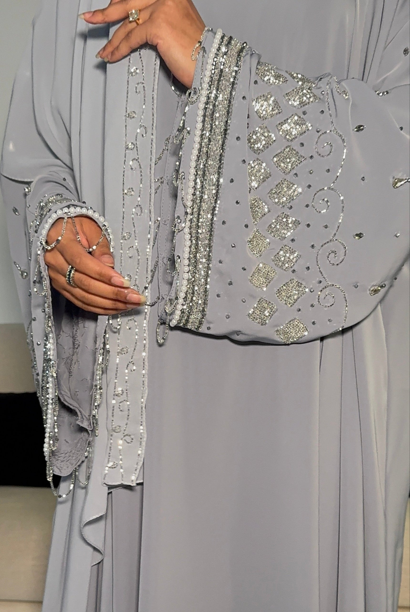 Maysoon ميسون (Dove Grey)