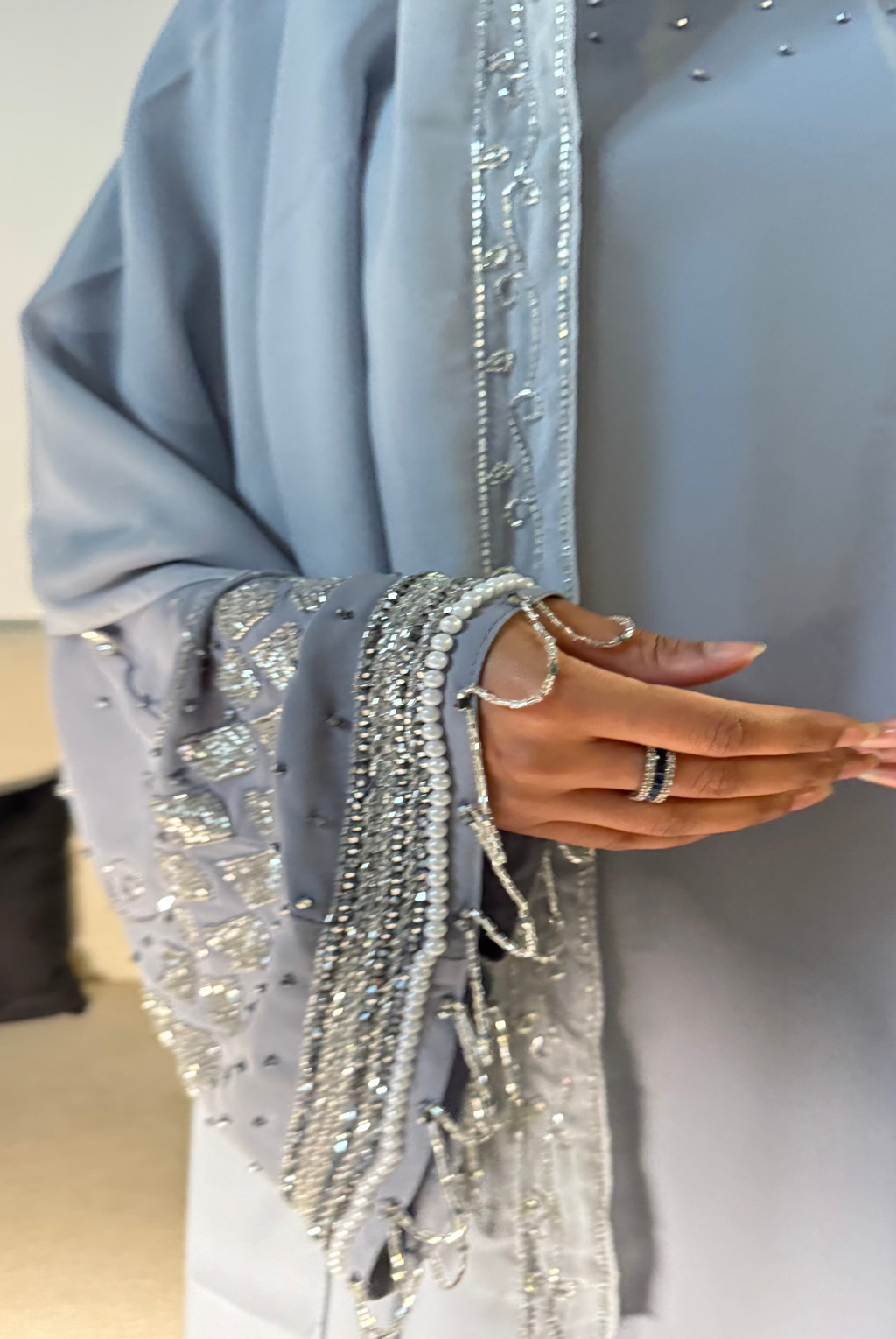 Maysoon ميسون (Dove Grey)