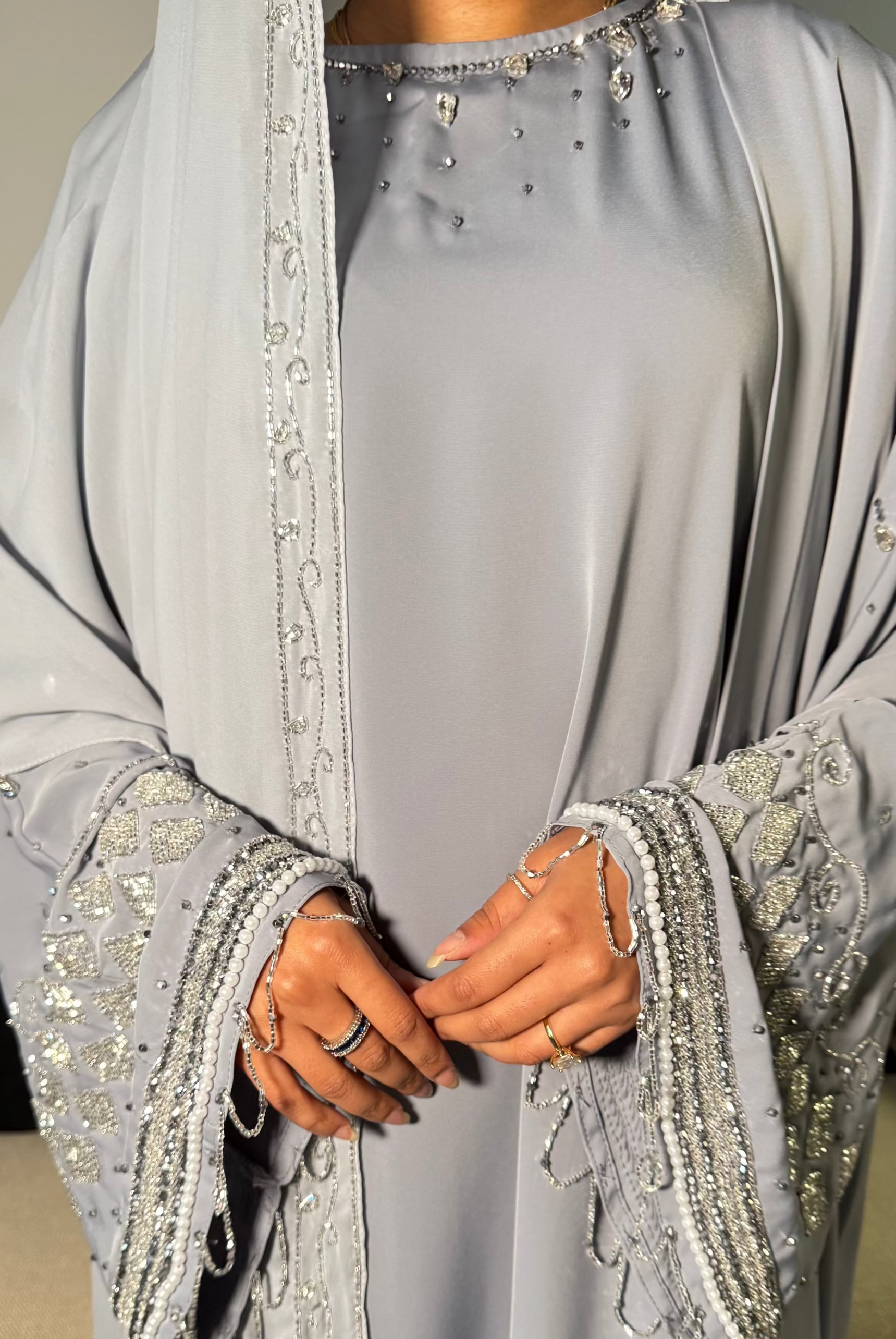 Maysoon ميسون (Dove Grey)